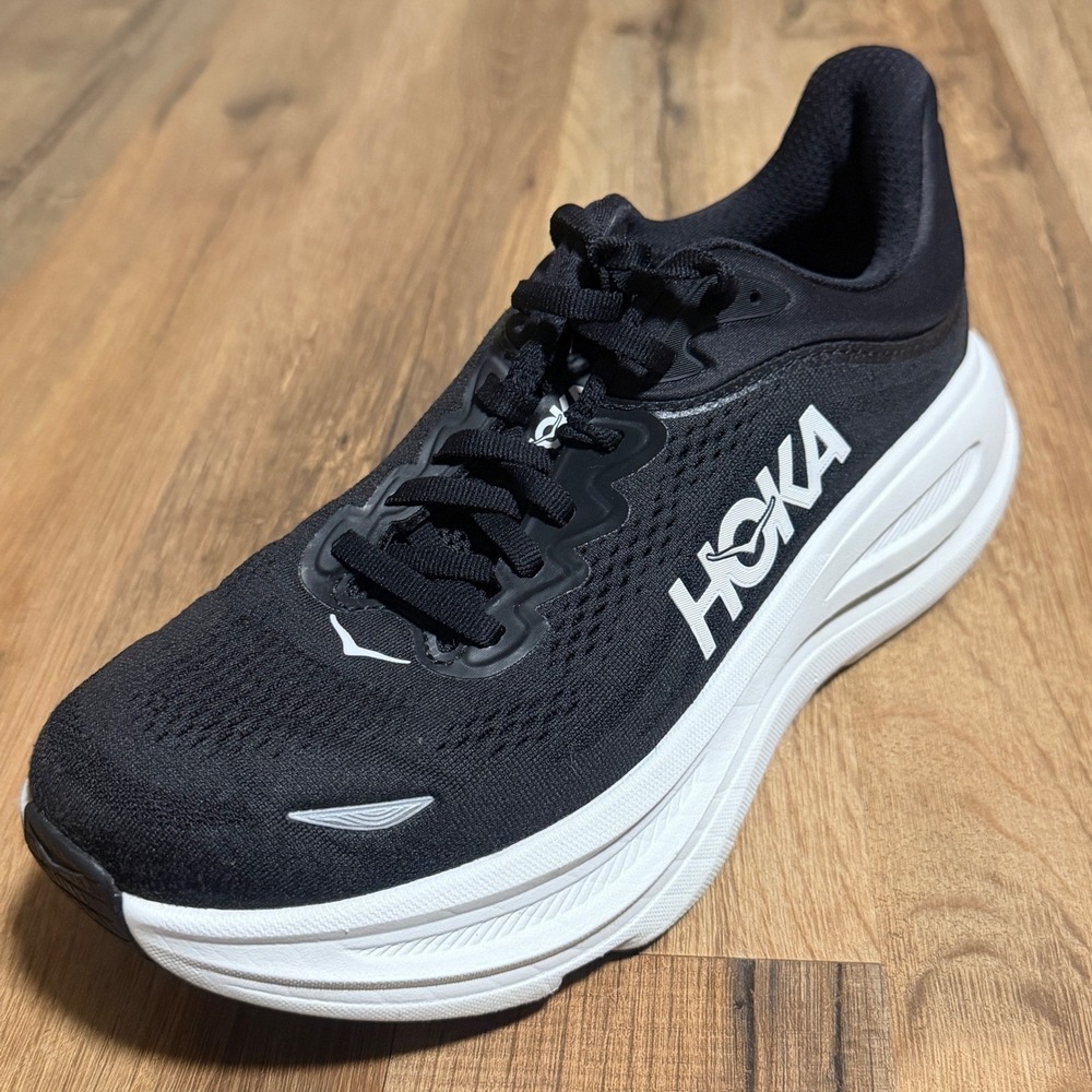 Hoka Bondi 9 Womens Black White Running Shoes Size 7.5B LEFT SHOE ONLY!